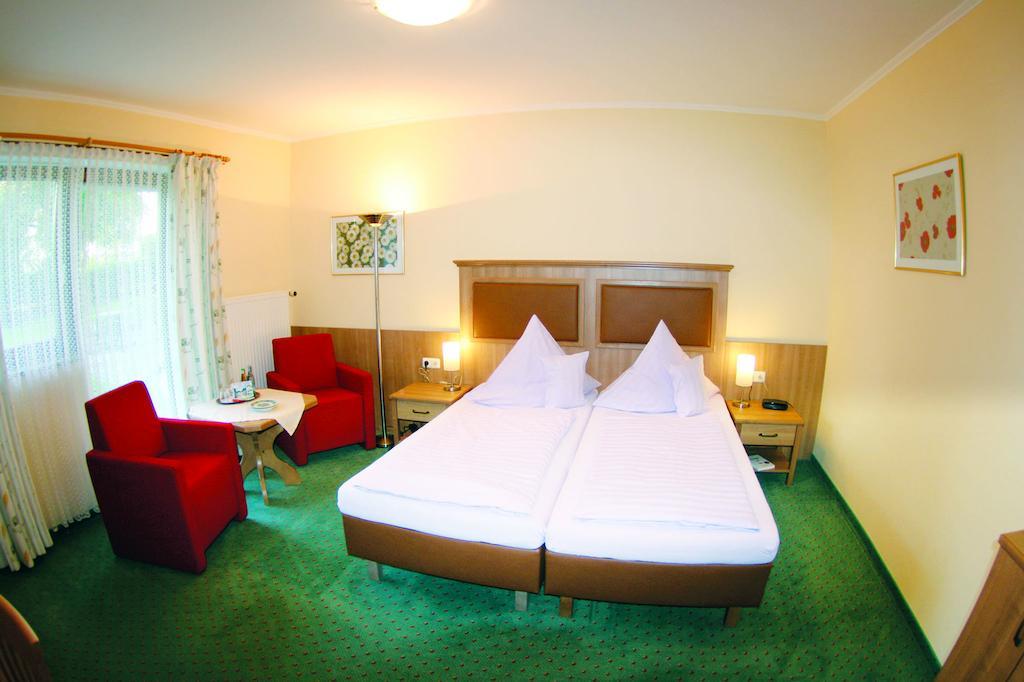 Hotel Garni Hubertushof Bad Füssing Chambre photo